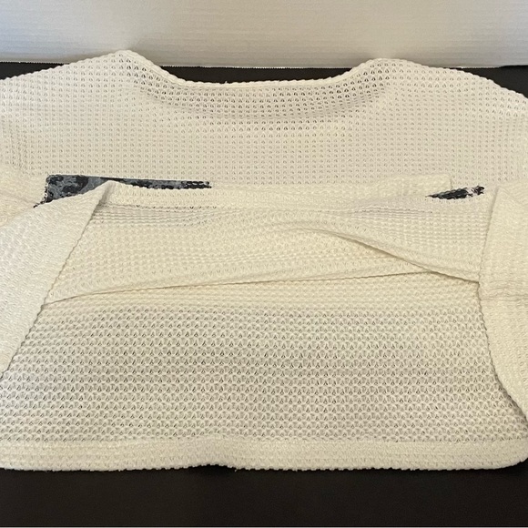 AndTheWhy Women's Long Sleeve Waffle Knit Animal Print Bands Sequins Large White - Picture 12 of 12